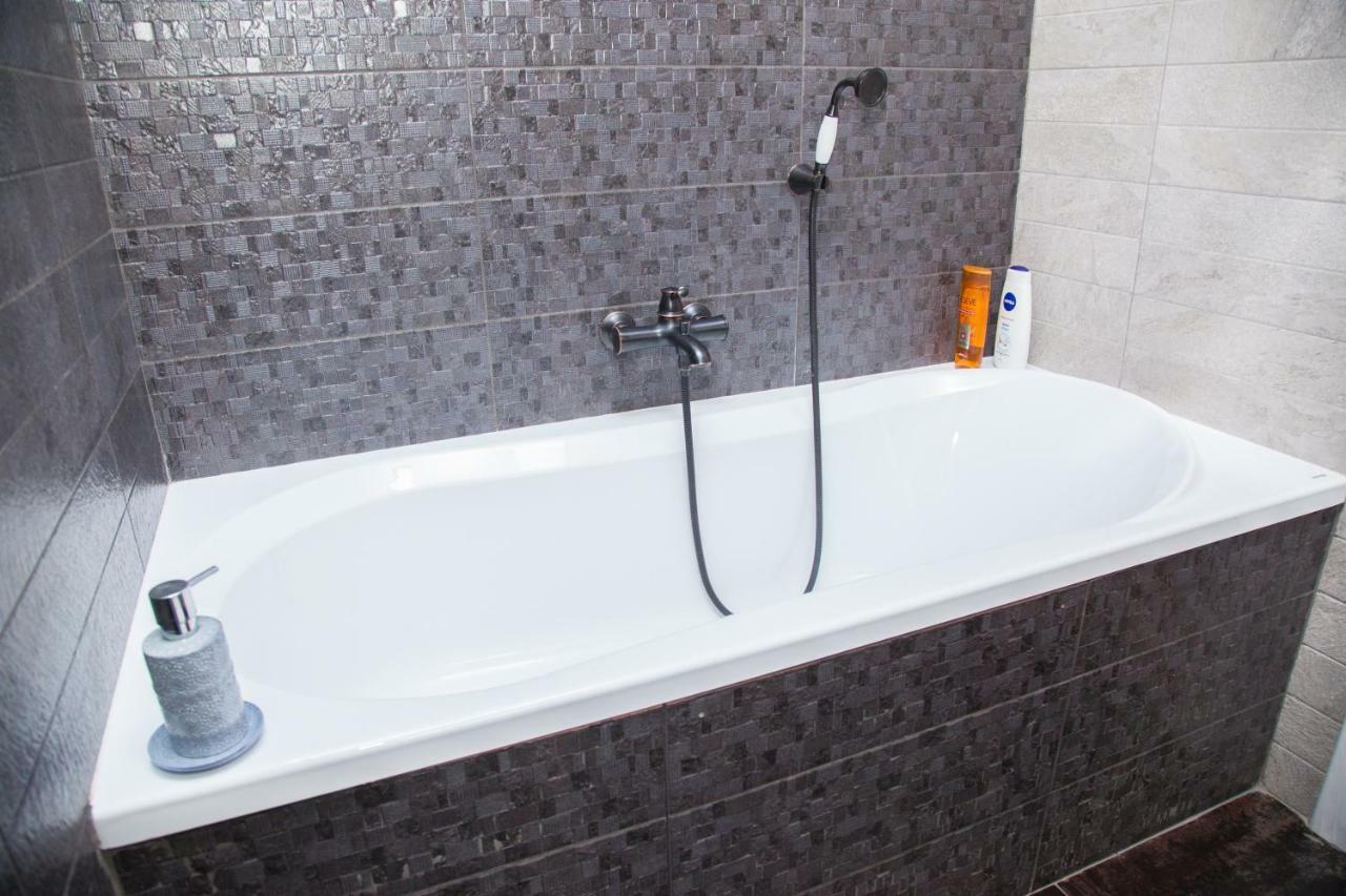 Zaporizhia Vip Apartment On Lobanovskogo 19 Street מראה חיצוני תמונה